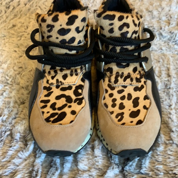 Steve Madden leopard print active shoe - Picture 4 of 6